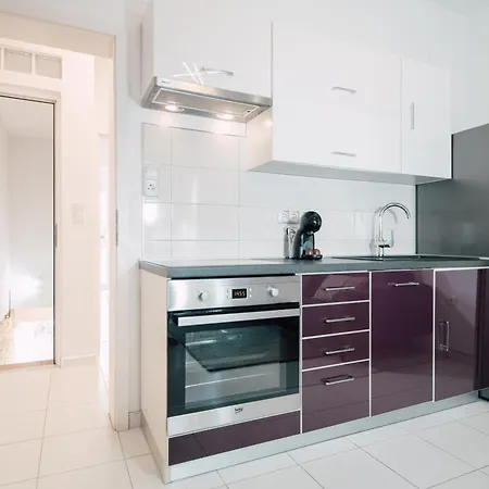 Modern With Loggia Terrace And Parking * 扎达尔