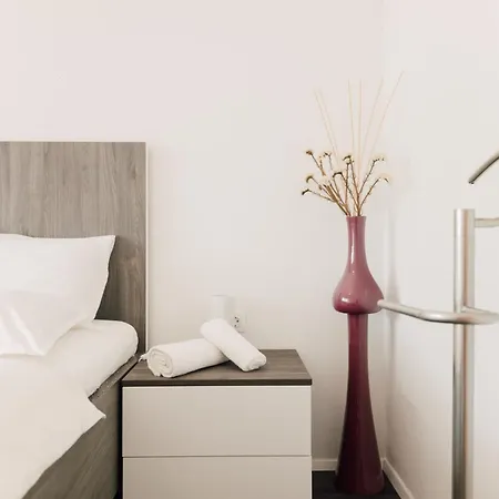 Modern With Loggia Terrace And Parking 公寓 扎达尔
