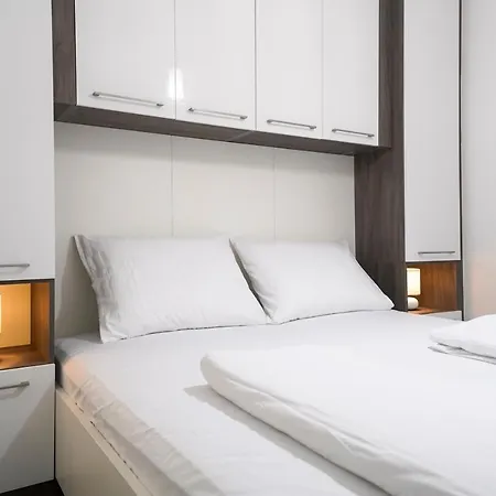 Modern With Loggia Terrace And Parking *