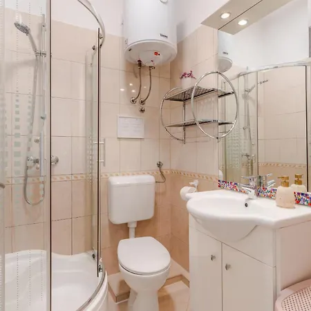 Modern With Loggia Terrace And Parking * Zadar