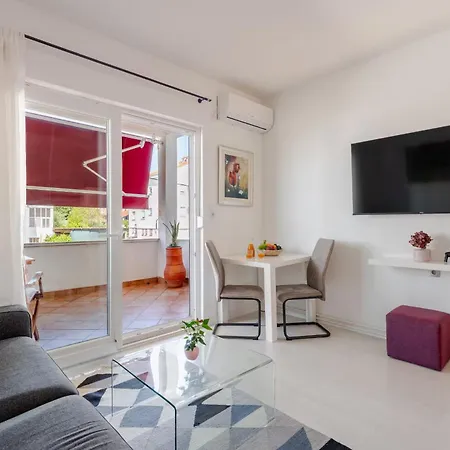 Modern With Loggia Terrace And Parking