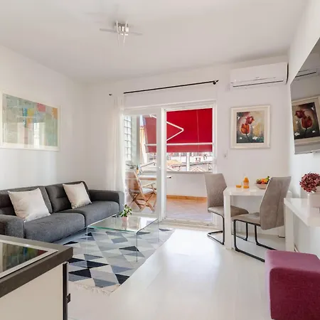 Modern With Loggia Terrace And Parking * Zadar