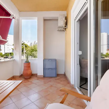 Modern With Loggia Terrace And Parking Zadar