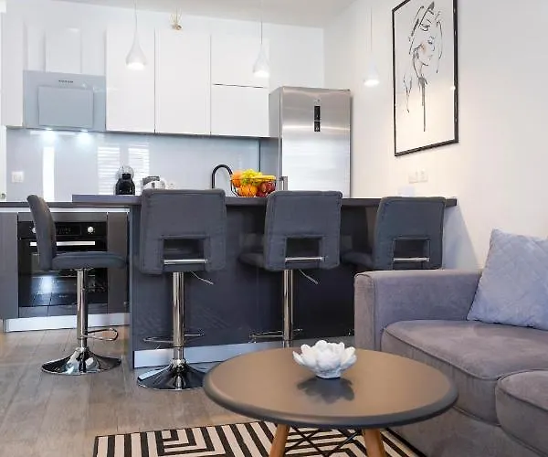 Apartamento Modern With Loggia Terrace And Parking Zadar