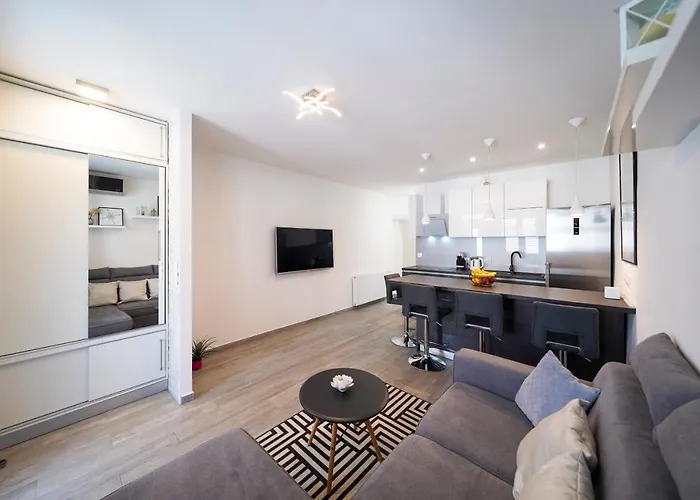 Modern With Loggia Terrace And Parking Apartamento Zadar