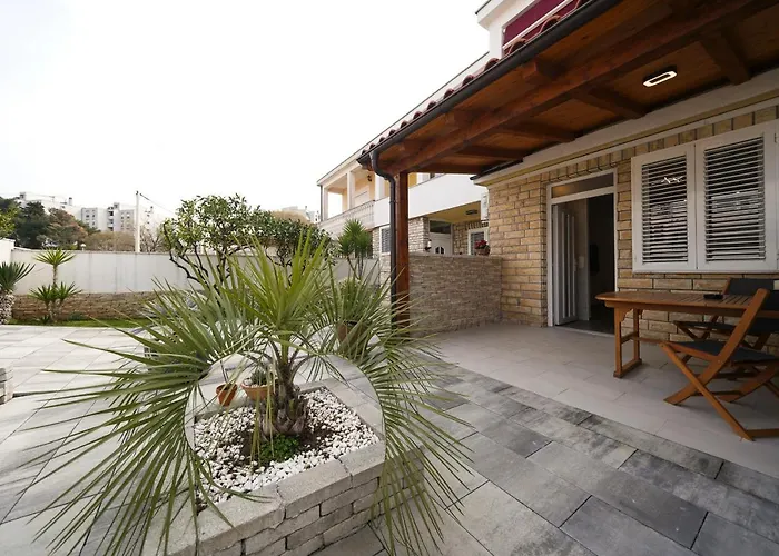 Modern With Loggia Terrace And Parking Apartamento