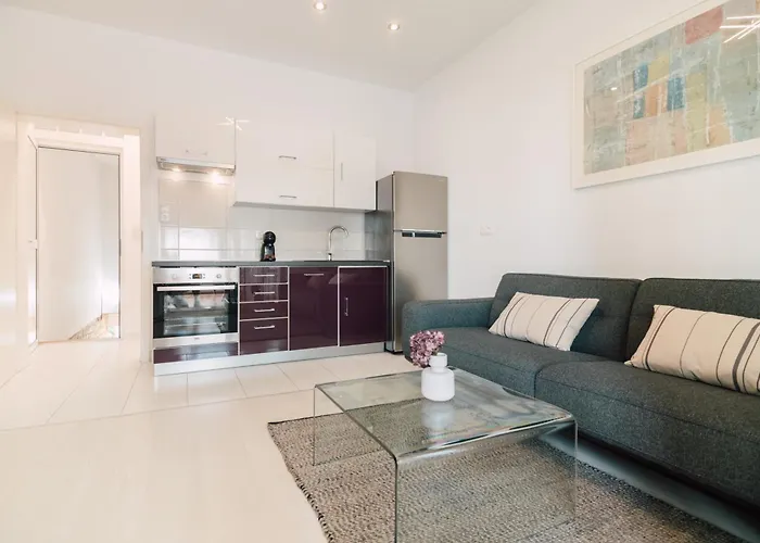 Appartamento Modern With Loggia Terrace And Parking Zara