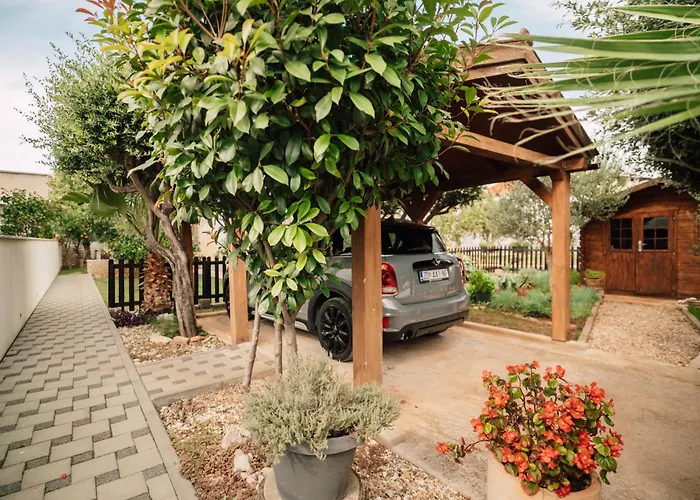 Modern With Loggia Terrace And Parking * Zara